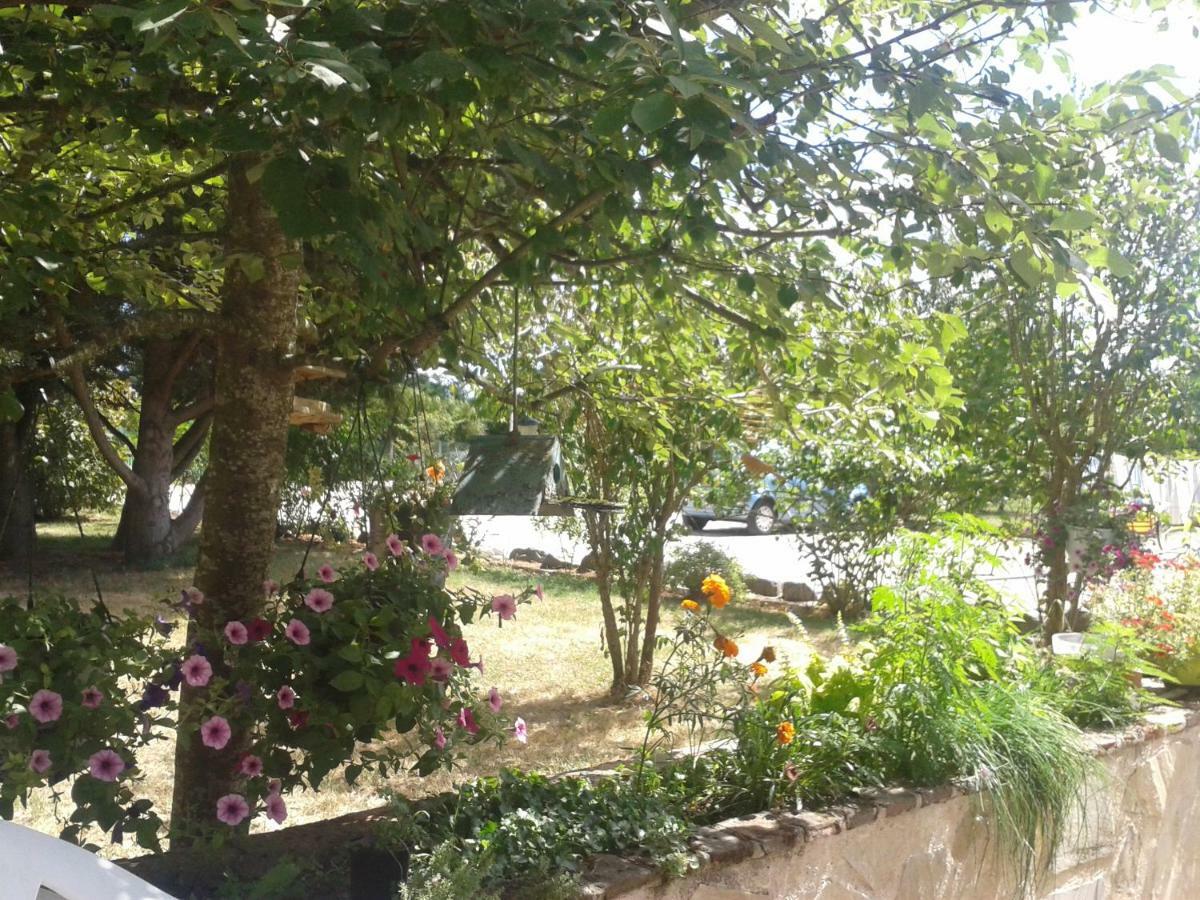 Bed and Breakfast Les Rouches Cormeray Екстер'єр фото